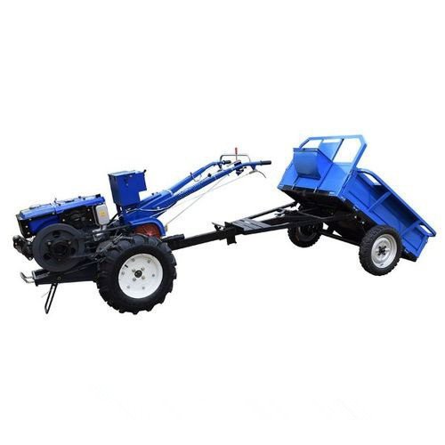 Traktor Berjalan Dengan Treler